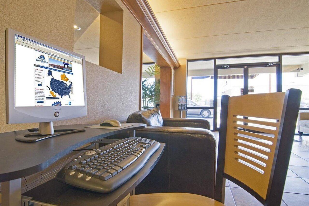Americas Best Value Inn & Suites Конуэй Экстерьер фото