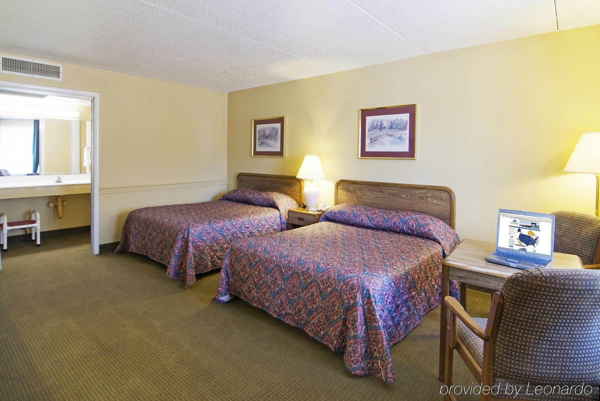 Americas Best Value Inn & Suites Конуэй Номер фото